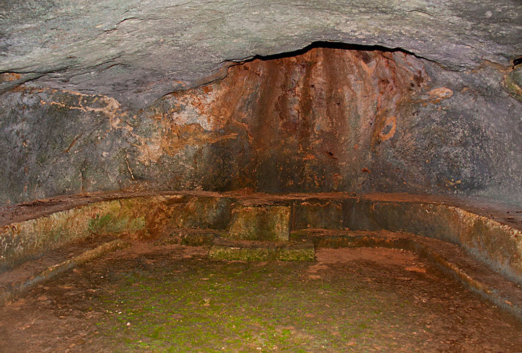 parco-archeologico-dometaia-tomba-modesta-visit-colledivaldelsa-borgo-medievale-toscana